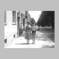 011-1018 Gisela und Ulrich von Frantzius 1957 in Pforzheim in der Bluecherstrasse 19.jpg